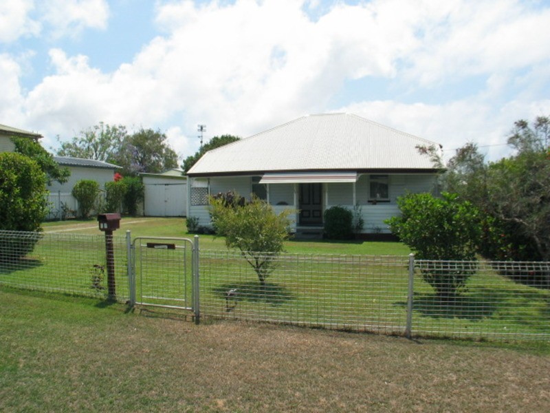 22 Poole Street, Bowen QLD 4805