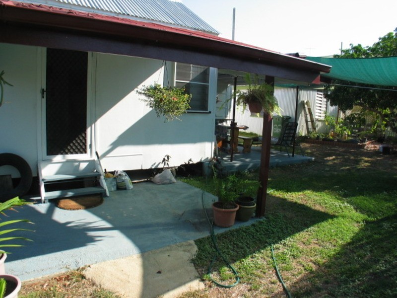 22 Poole Street, Bowen QLD 4805
