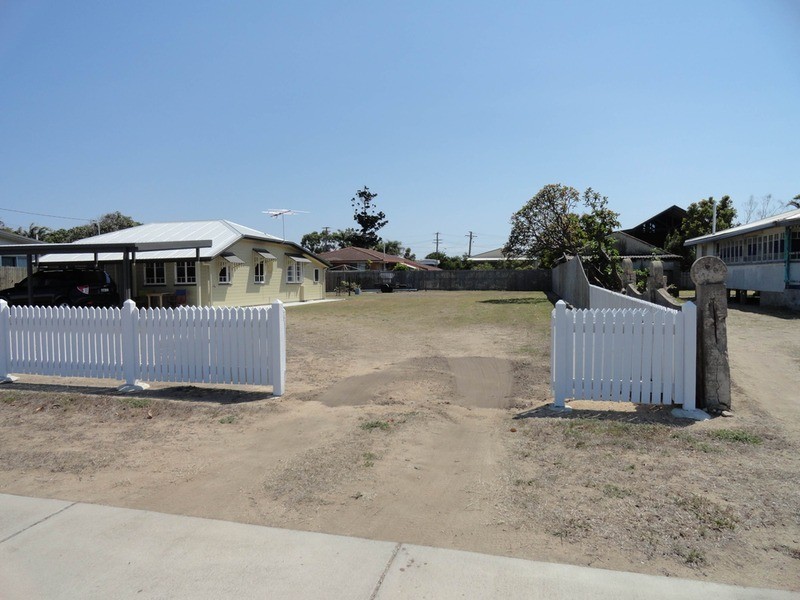 69 Queens Beach Esplanade, Bowen QLD 4805