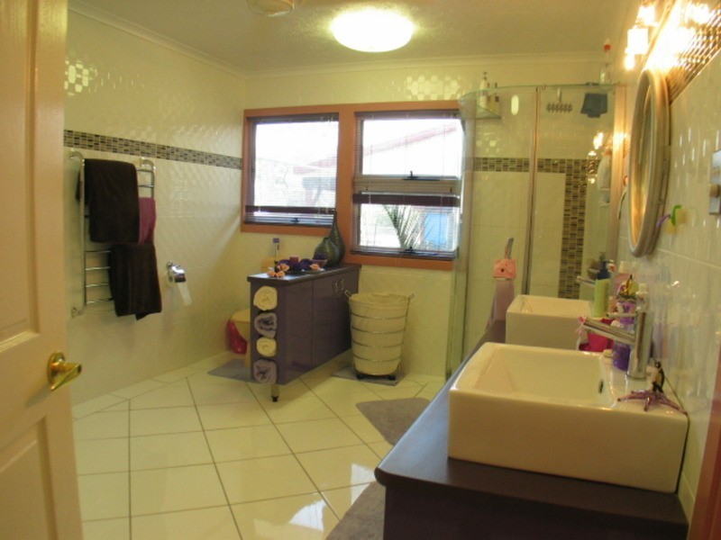 11 Mt Nutt Road, Bowen QLD 4805