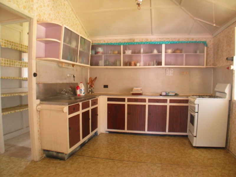 34 Tracey Street, Bowen QLD 4805