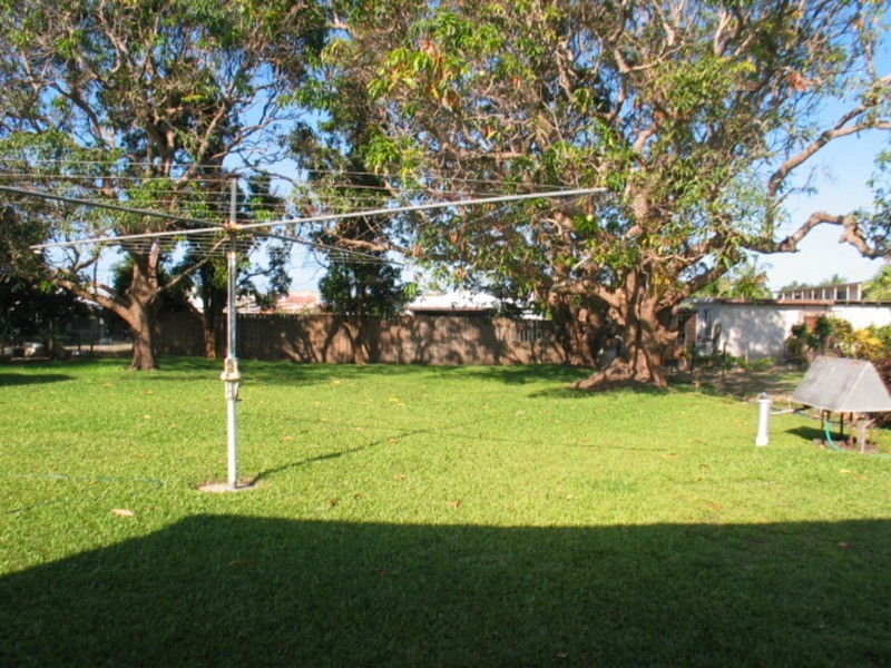 34 Tracey Street, Bowen QLD 4805