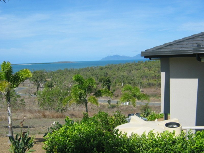 14 Grandview Terrace, Bowen QLD 4805