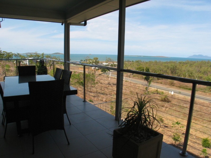 14 Grandview Terrace, Bowen QLD 4805