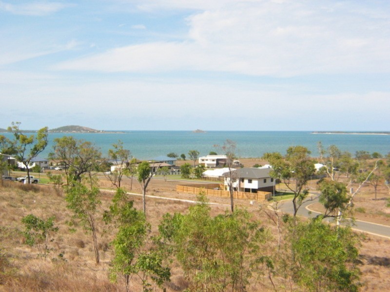 14 Grandview Terrace, Bowen QLD 4805