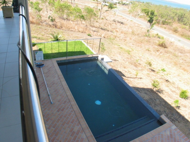 14 Grandview Terrace, Bowen QLD 4805