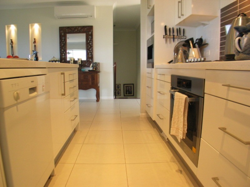 14 Grandview Terrace, Bowen QLD 4805