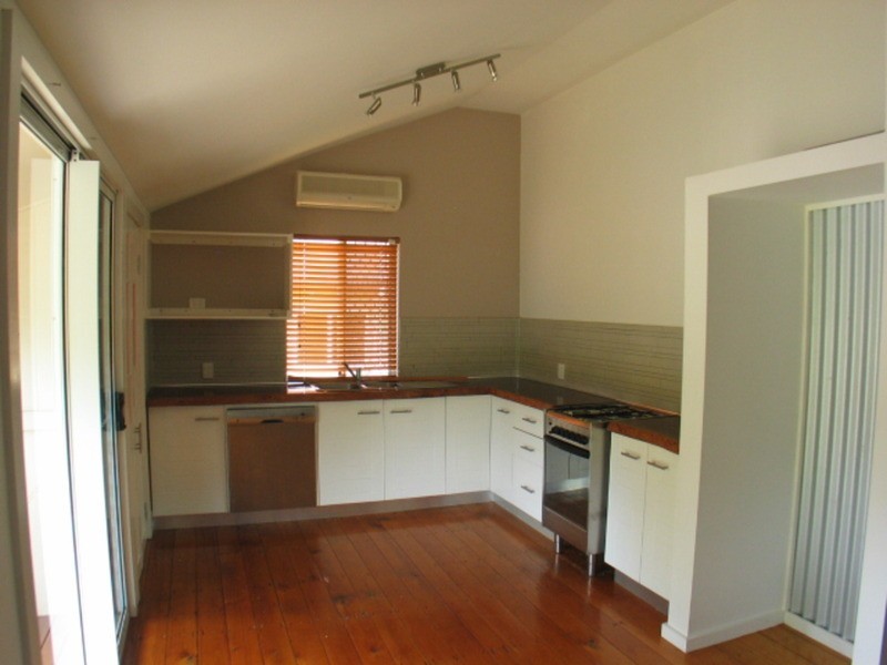 31 Livingstone Street, Bowen QLD 4805