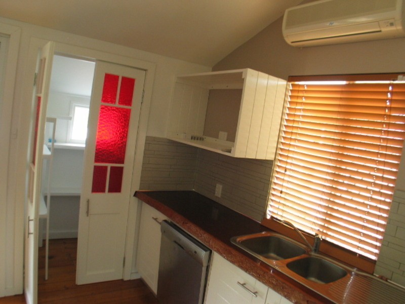 31 Livingstone Street, Bowen QLD 4805