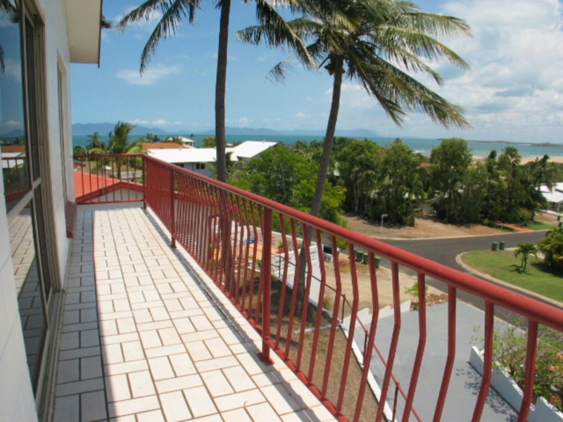 12 Poinciana Drive, Bowen QLD 4805