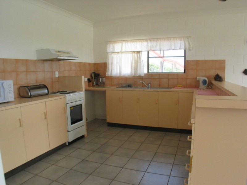 12 Poinciana Drive, Bowen QLD 4805