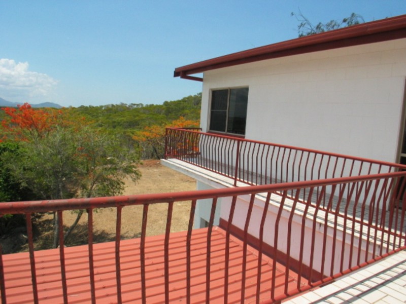 12 Poinciana Drive, Bowen QLD 4805