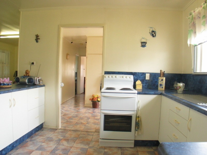 11 Marshall Street, Bowen QLD 4805