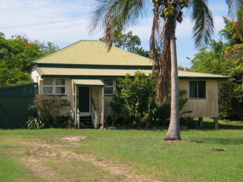 12 Dalrymple Street, Bowen QLD 4805