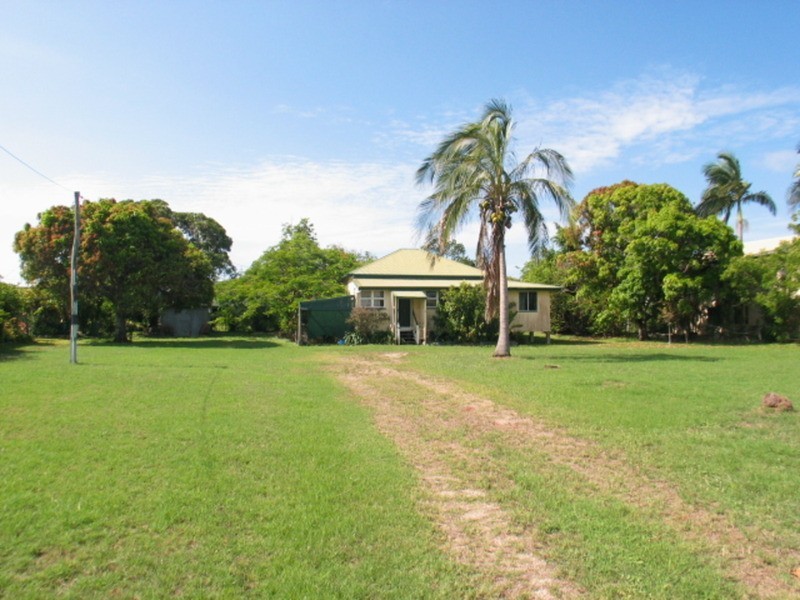 12 Dalrymple Street, Bowen QLD 4805