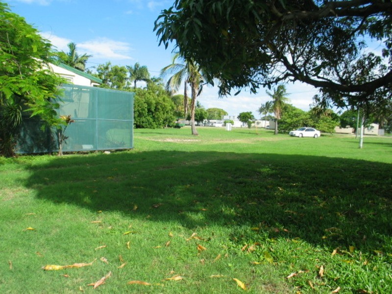 12 Dalrymple Street, Bowen QLD 4805