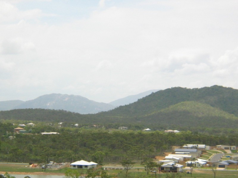 13 Harbour View Terrace, Bowen QLD 4805