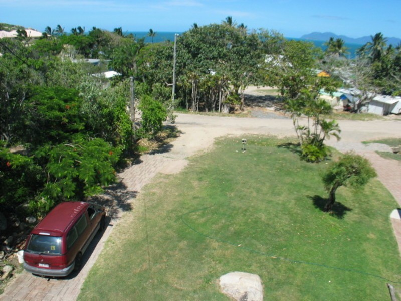 2/7 Banyan Drive, Bowen QLD 4805