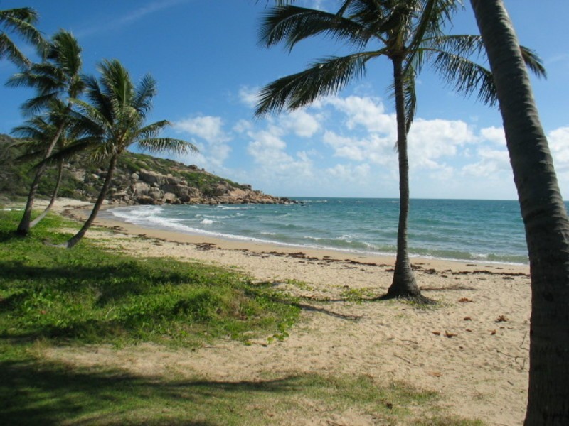 2/7 Banyan Drive, Bowen QLD 4805