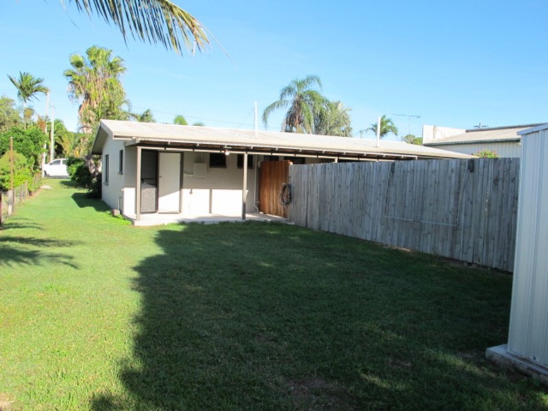 2/10 Field Street, Bowen QLD 4805