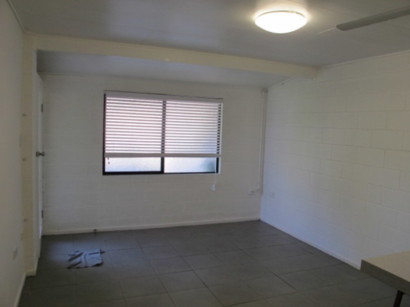 2/10 Field Street, Bowen QLD 4805