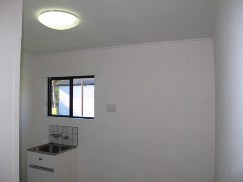 2/10 Field Street, Bowen QLD 4805