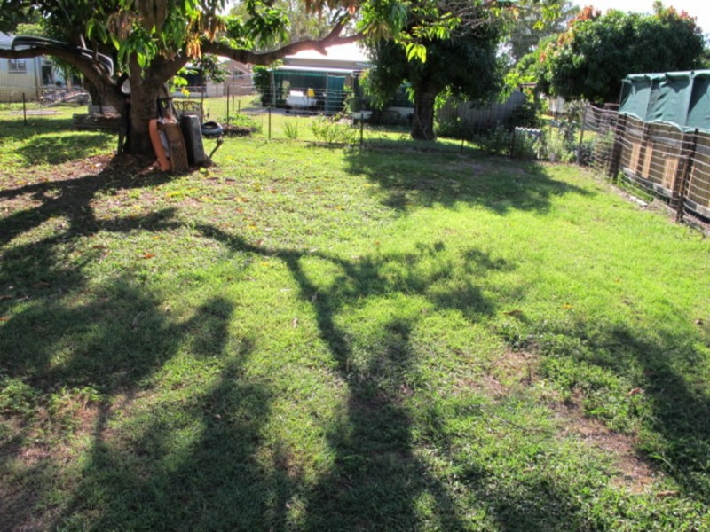 2/10 Field Street, Bowen QLD 4805