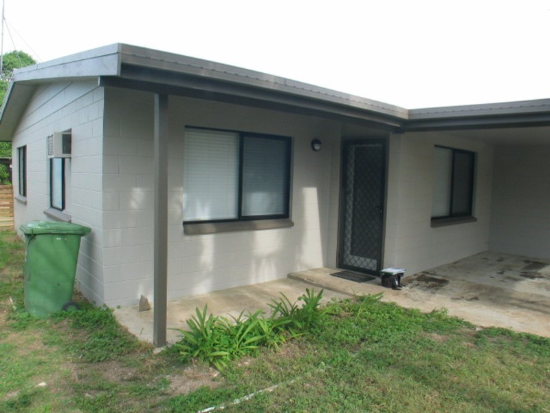 1/10 Field Street, Bowen QLD 4805