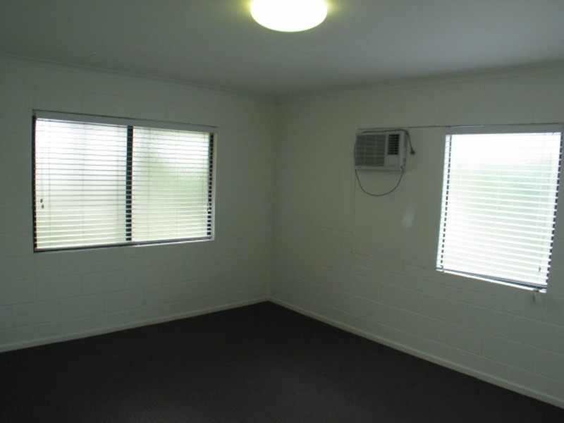 1/10 Field Street, Bowen QLD 4805
