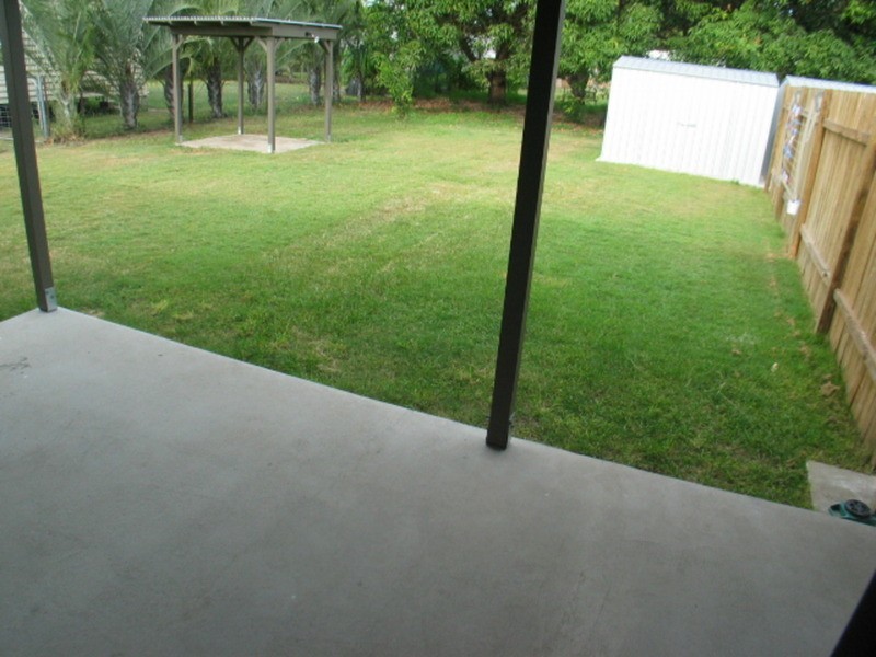 1/10 Field Street, Bowen QLD 4805