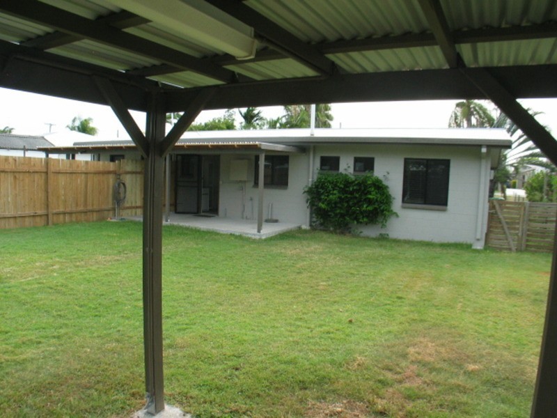 1/10 Field Street, Bowen QLD 4805
