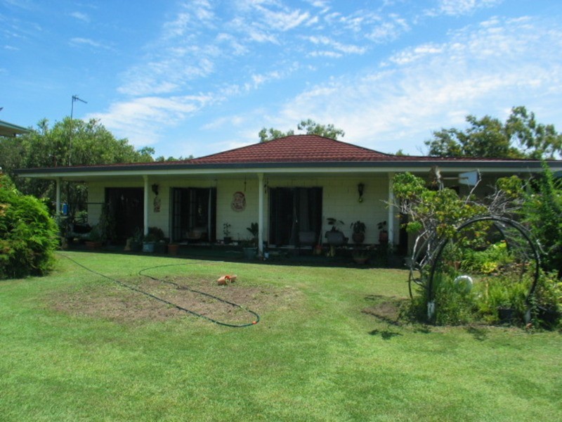 5 Robe Street, Bowen QLD 4805