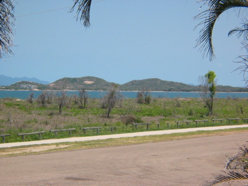 95 The Esplanade, Bowen QLD 4805