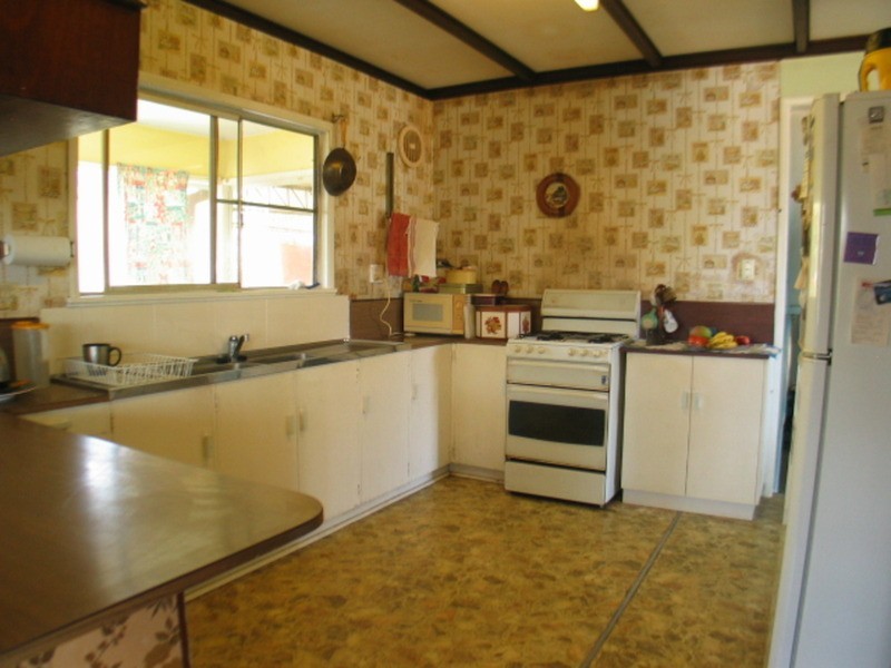 95 The Esplanade, Bowen QLD 4805