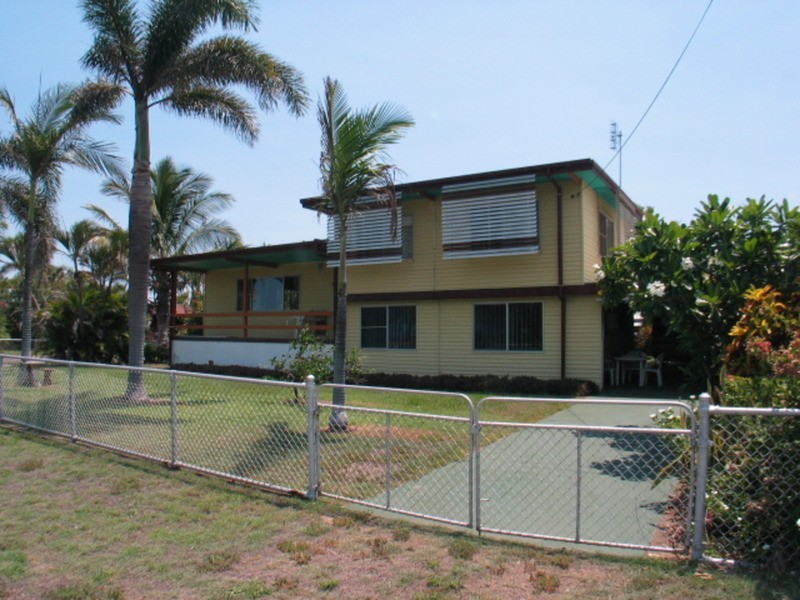 95 The Esplanade, Bowen QLD 4805
