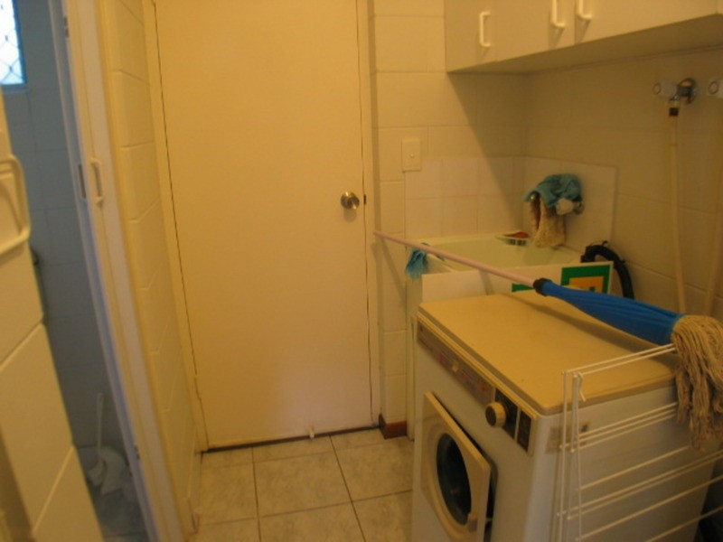 1/41-43 Crofton Street, Bowen QLD 4805