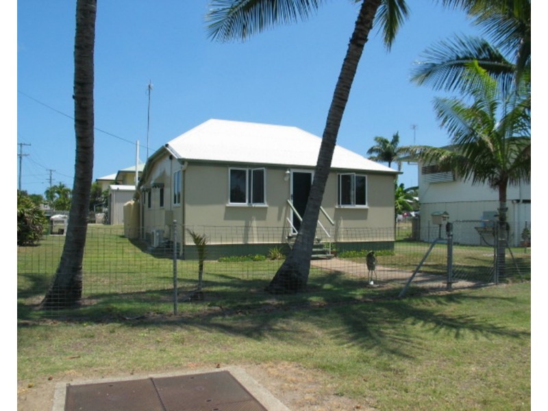 90 Powell Street, Bowen QLD 4805