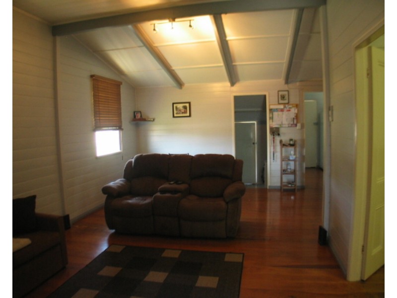 90 Powell Street, Bowen QLD 4805