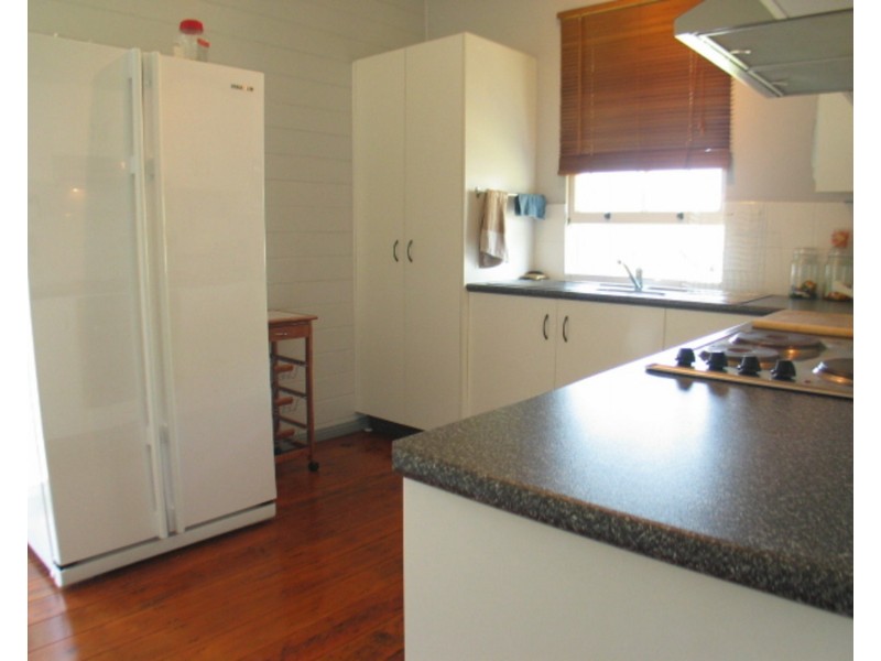 90 Powell Street, Bowen QLD 4805