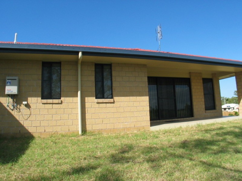 1/11 Craigie Court, Bowen QLD 4805