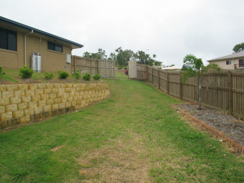 1/11 Craigie Court, Bowen QLD 4805