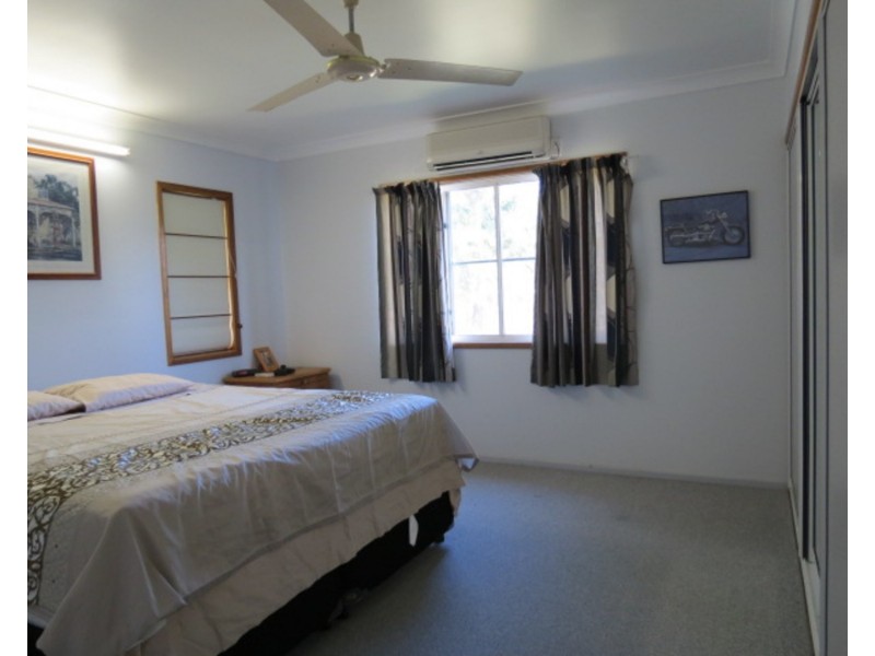 33 Brighton Road, Bowen QLD 4805