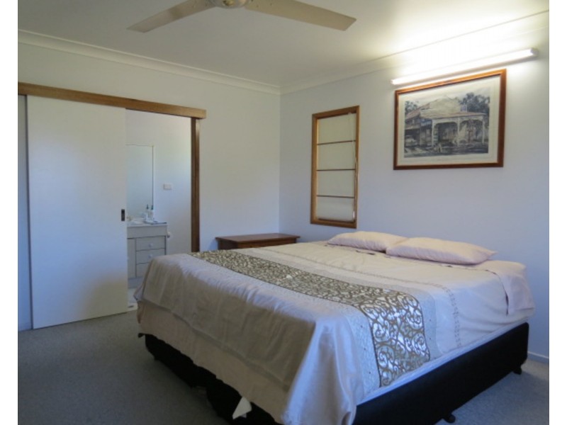 33 Brighton Road, Bowen QLD 4805