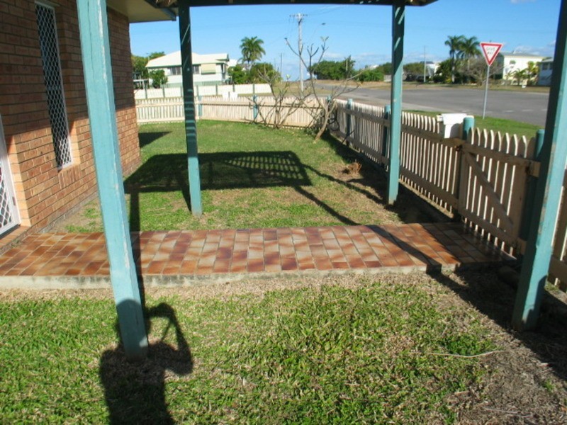 2/28 Sinclair Street, Bowen QLD 4805