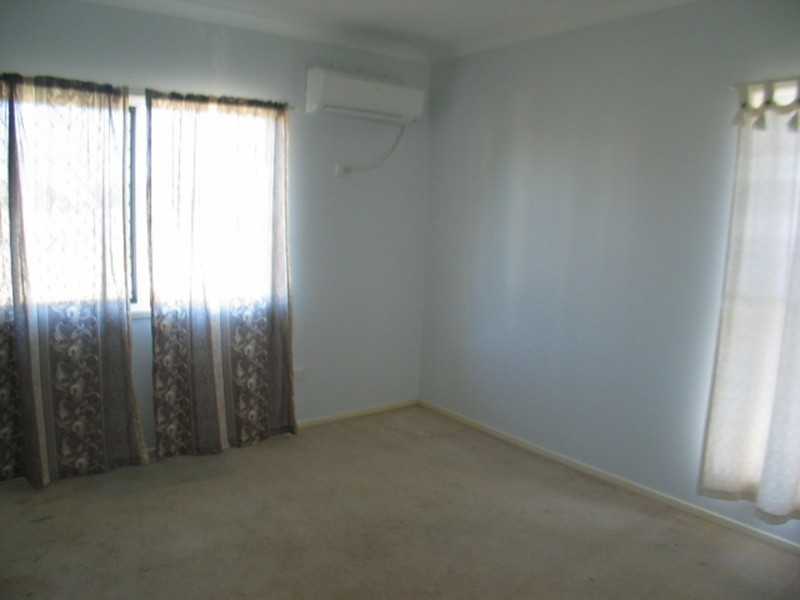 2/28 Sinclair Street, Bowen QLD 4805