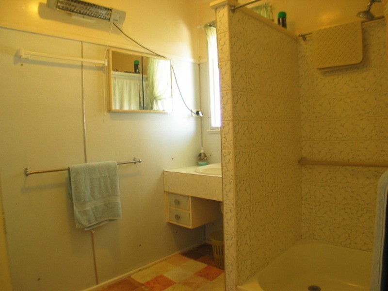 87 Williams Street, Bowen QLD 4805