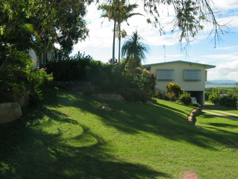 87 Williams Street, Bowen QLD 4805