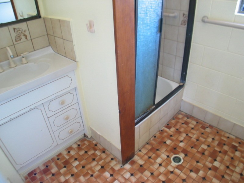 15 Avicennia Street, Bowen QLD 4805