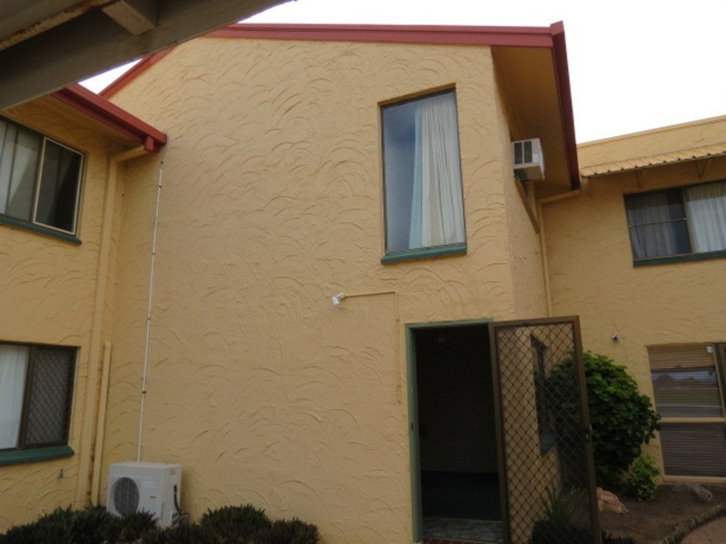 3/2a Powell Street, Bowen QLD 4805