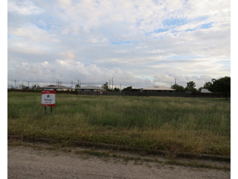 39-41 Myles Street, Bowen QLD 4805